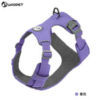 Harnais violet réfléchissant pour chien, vue de face, sangles réglables et attache dorsale
