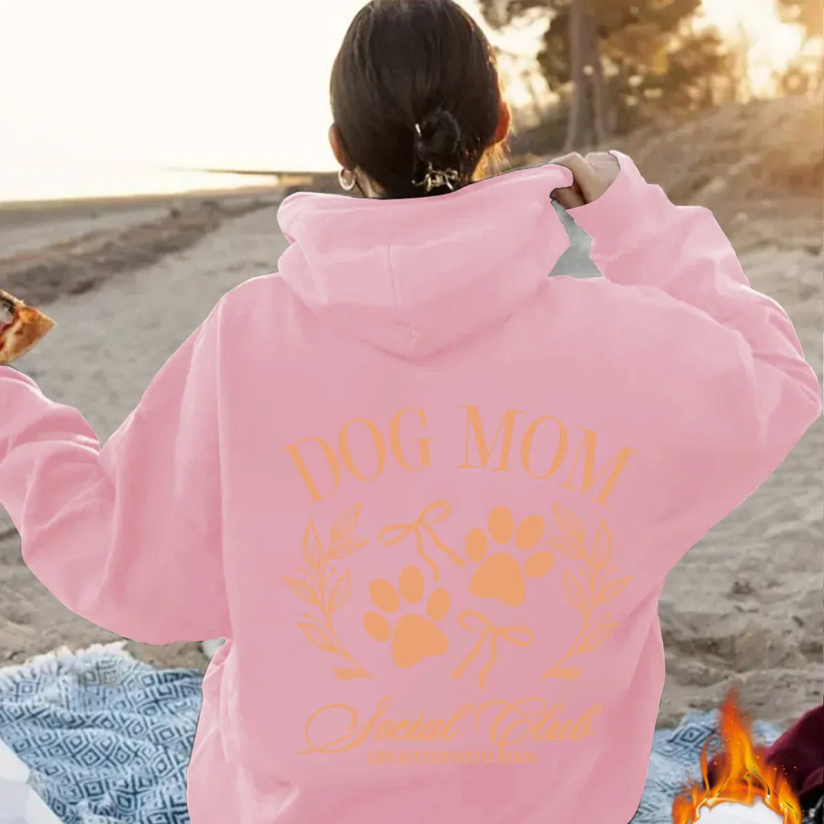 Sweat à capuche femme rose, imprimé « Dog Mom » et motif pattes au dos